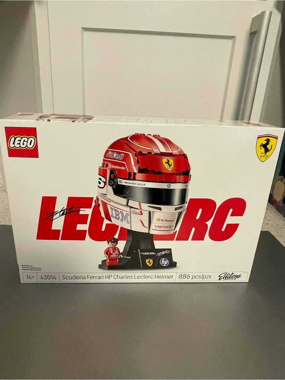 LEGO Editions Vehicles Scuderia Ferrari HP Charles Leclerc Helmet 43014 886Pcs